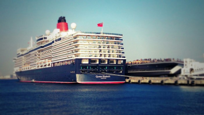 MS Queen Elizabeth in YOKOHAMA