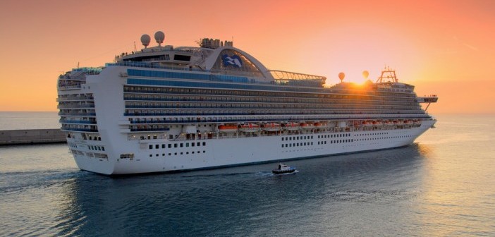 Cruise ship sun set