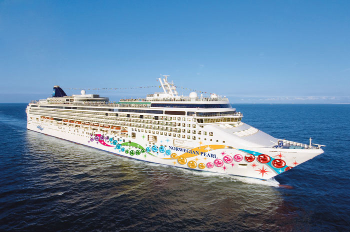 norwegian pearl bowling alley
