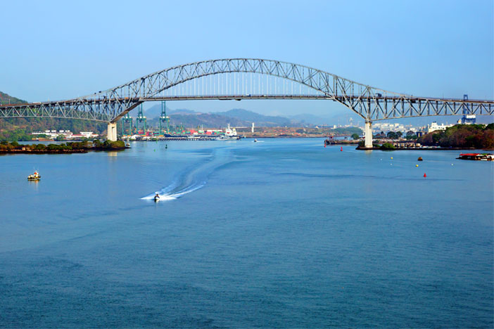 Bridge over the Panama river