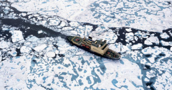 Quark Expeditions in polar regions